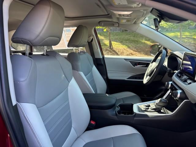 2025 Toyota RAV4 Hybrid XLE Premium