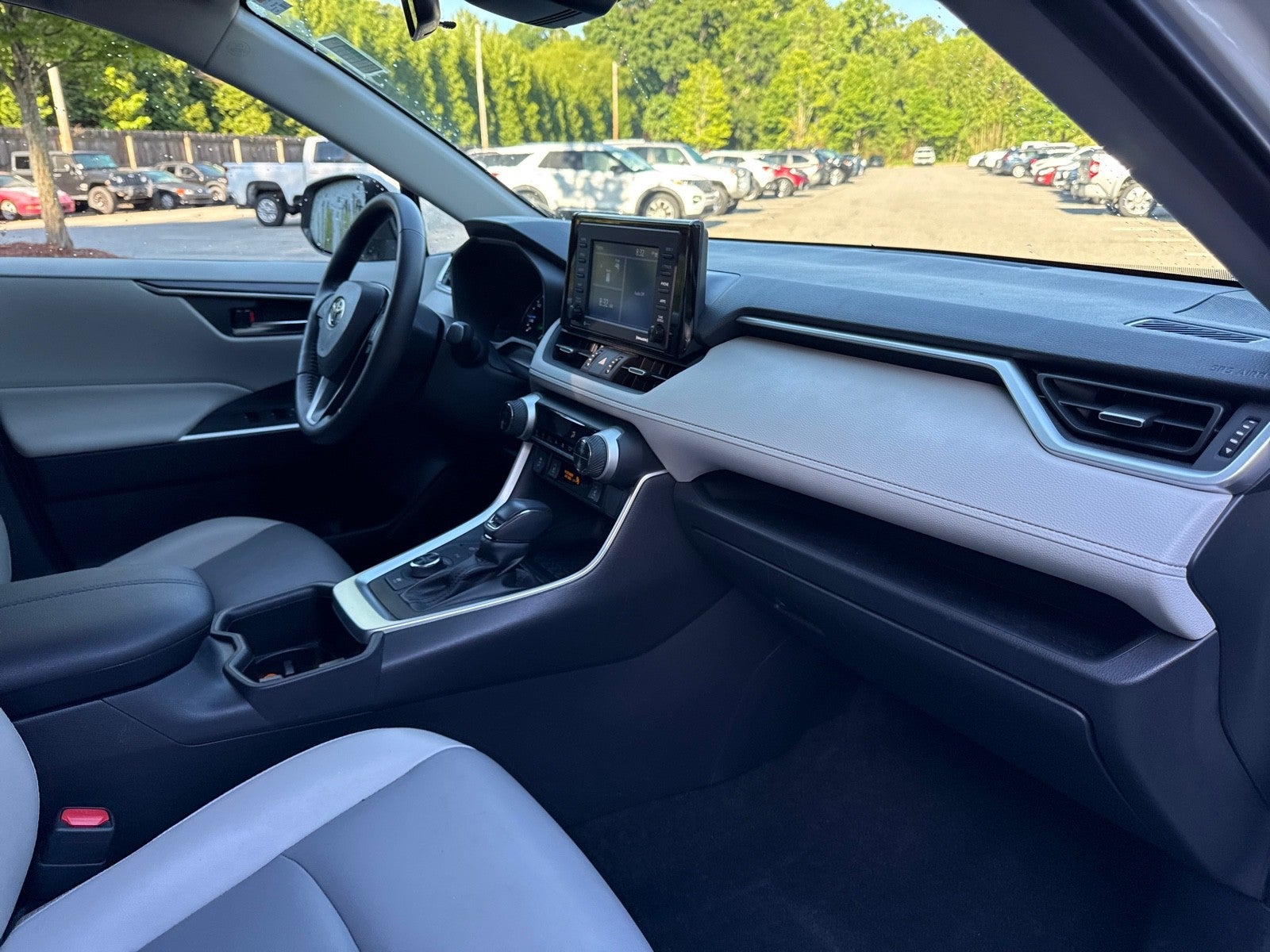 2022 Toyota RAV4 Hybrid XLE Premium