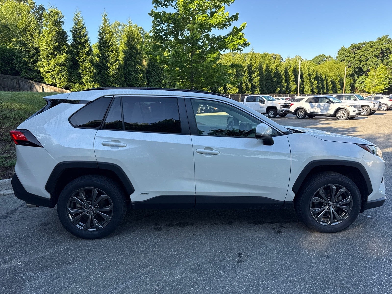 2022 Toyota RAV4 Hybrid XLE Premium
