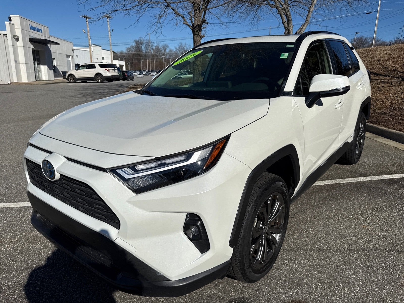 2022 Toyota RAV4 Hybrid XLE Premium