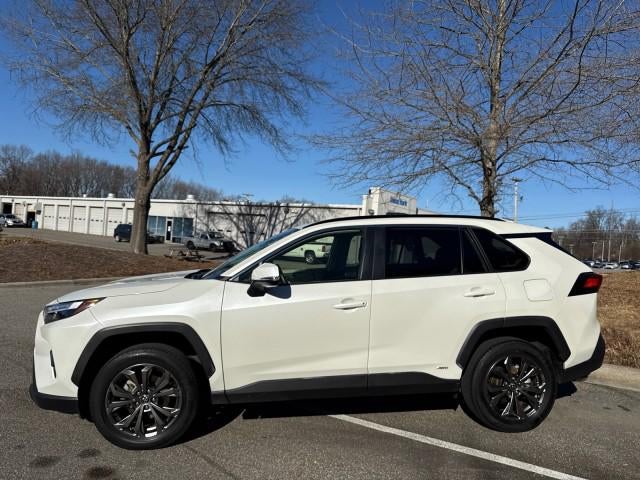2022 Toyota RAV4 Hybrid XLE Premium