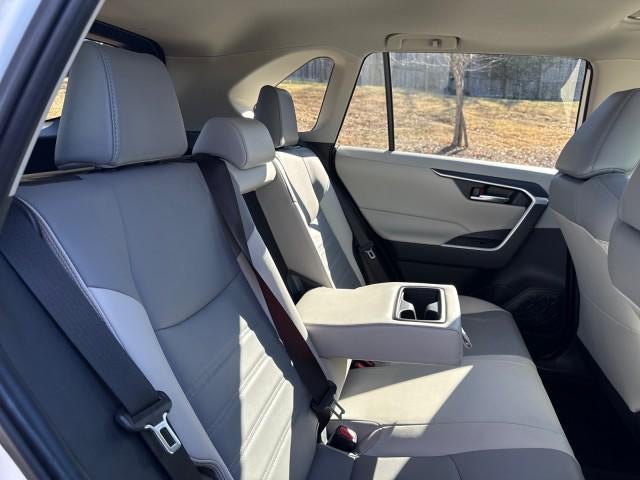 2022 Toyota RAV4 Hybrid XLE Premium