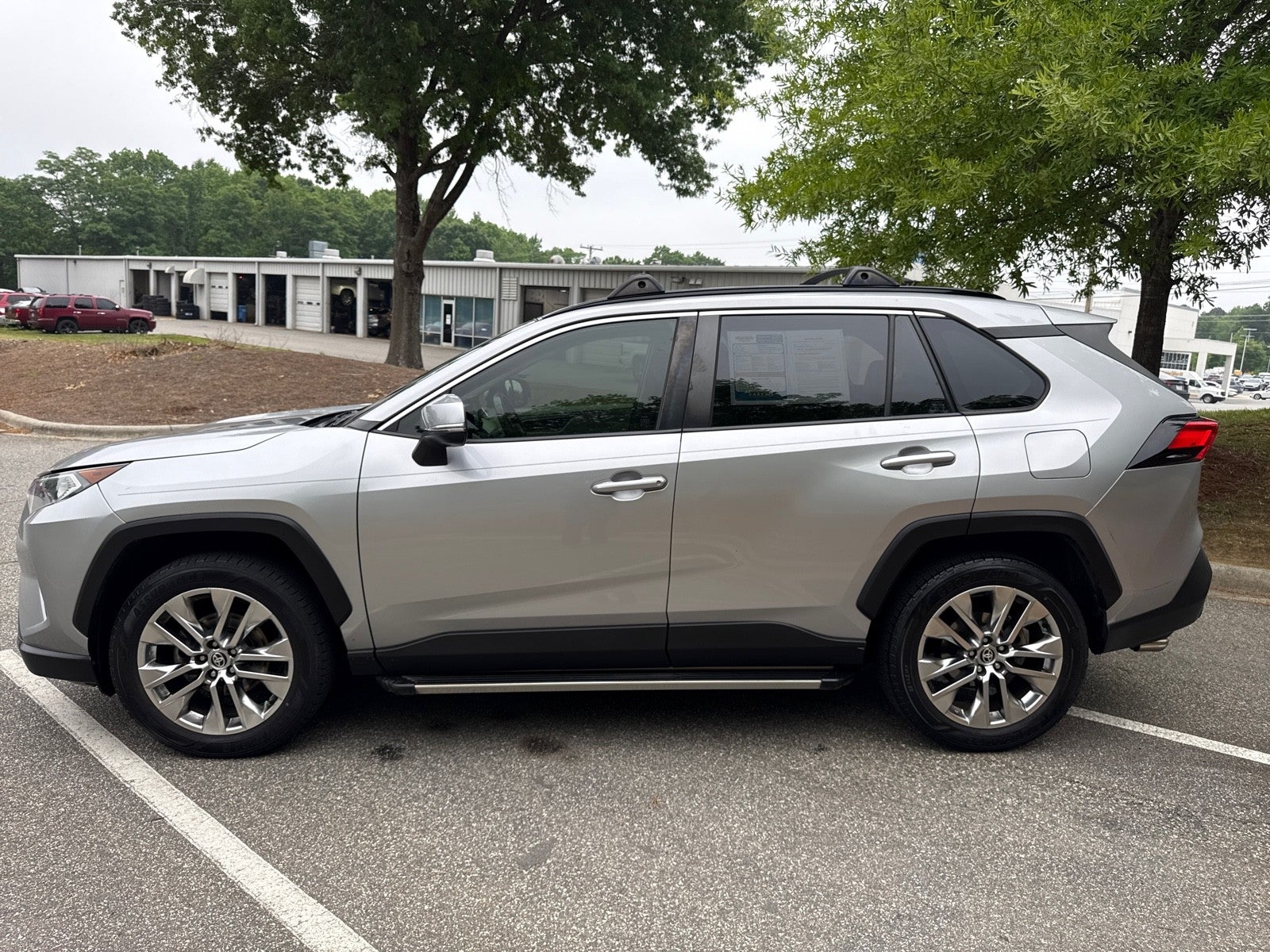 2020 Toyota RAV4 XLE Premium