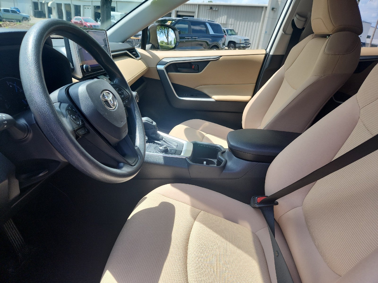 2023 Toyota RAV4 Hybrid LE