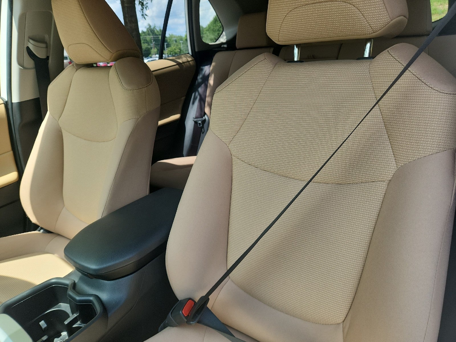 2023 Toyota RAV4 Hybrid LE