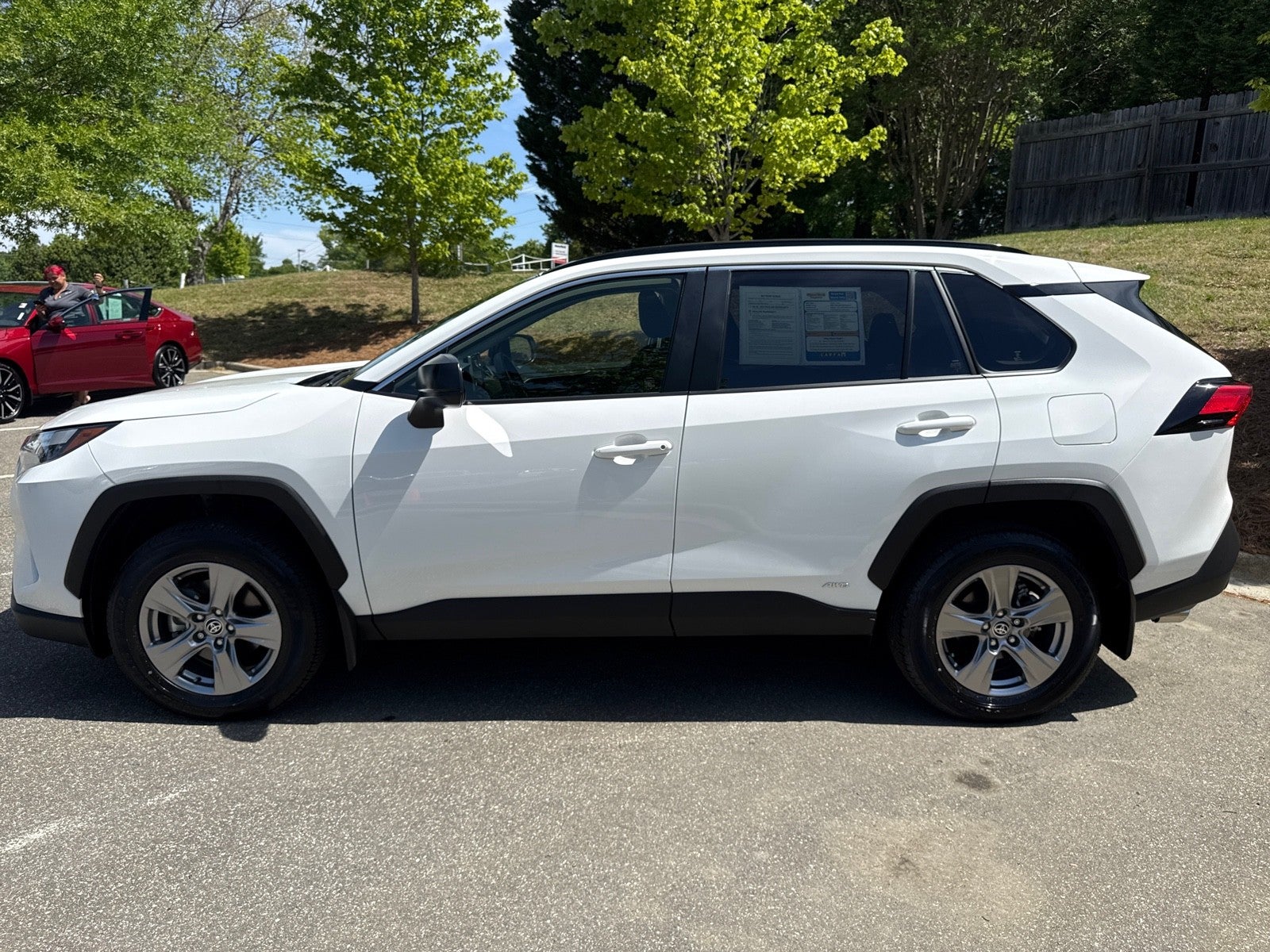 2025 Toyota RAV4 Hybrid LE