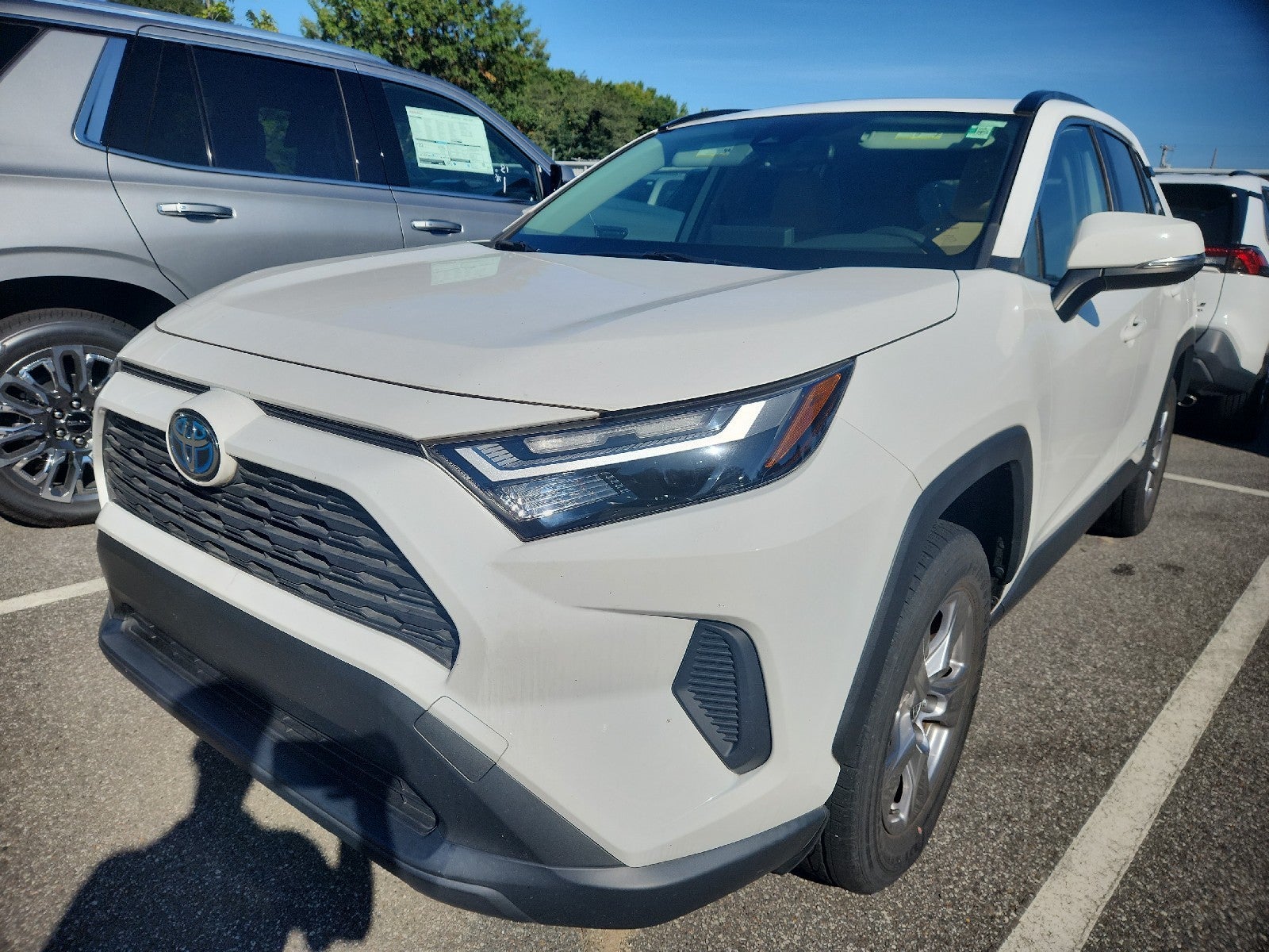 2022 Toyota RAV4 Hybrid XLE