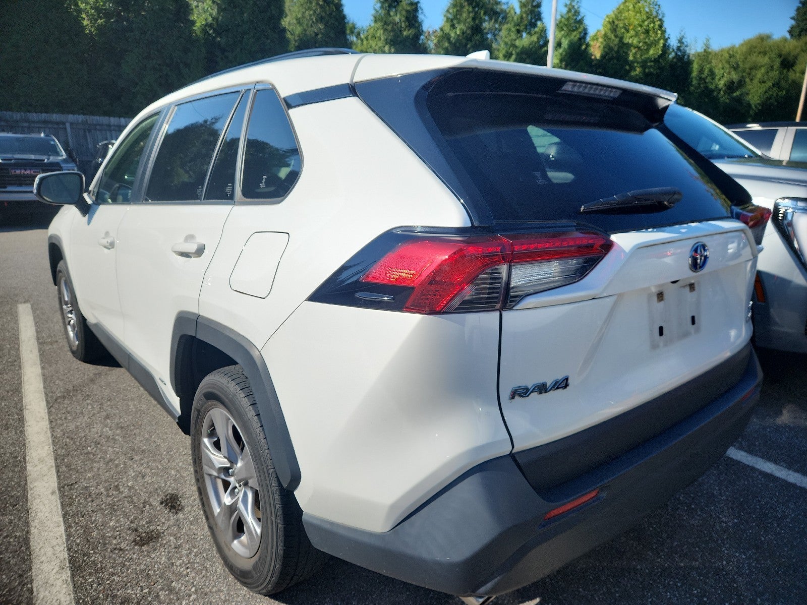 2022 Toyota RAV4 Hybrid XLE
