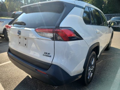 2022 Toyota RAV4 Hybrid XLE