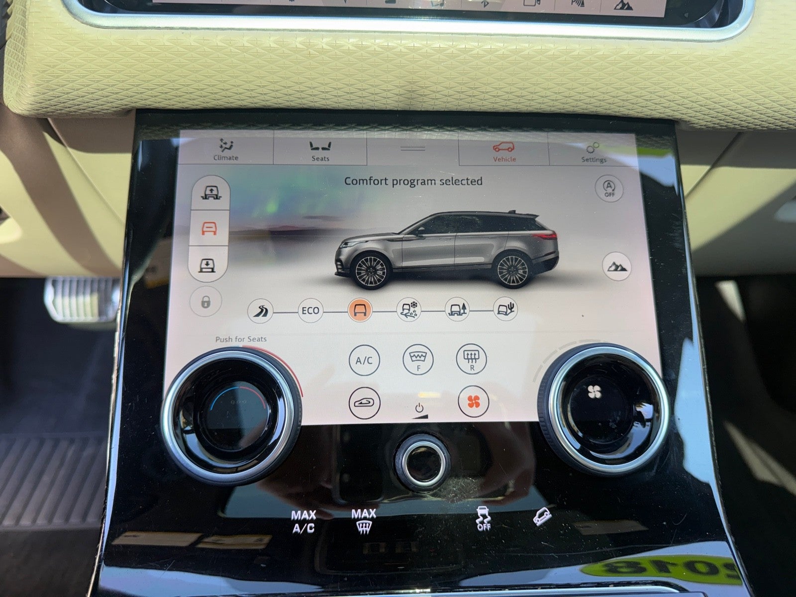 2018 Land Rover Range Rover Velar R-Dynamic SE