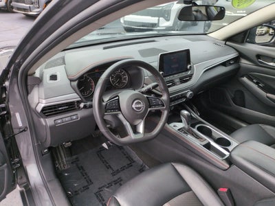2025 Nissan Altima SR
