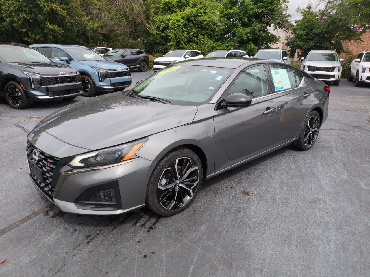 2025 Nissan Altima SR