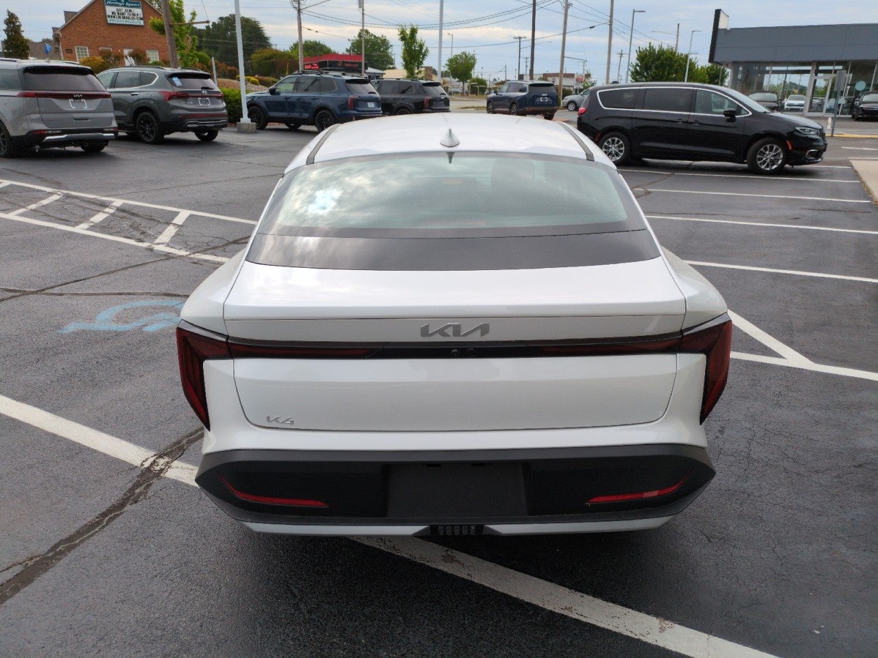 2025 Kia K4 LXS