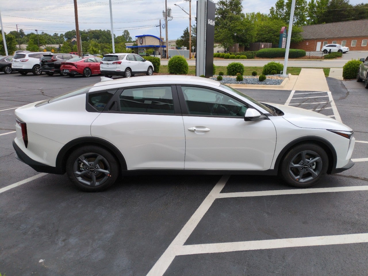 2025 Kia K4 LXS