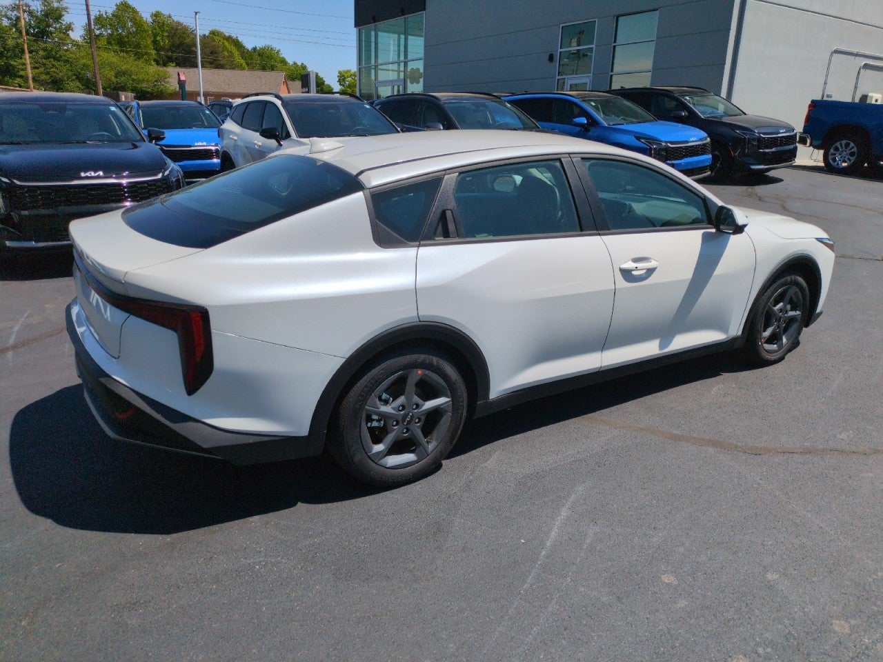 2025 Kia K4 LXS