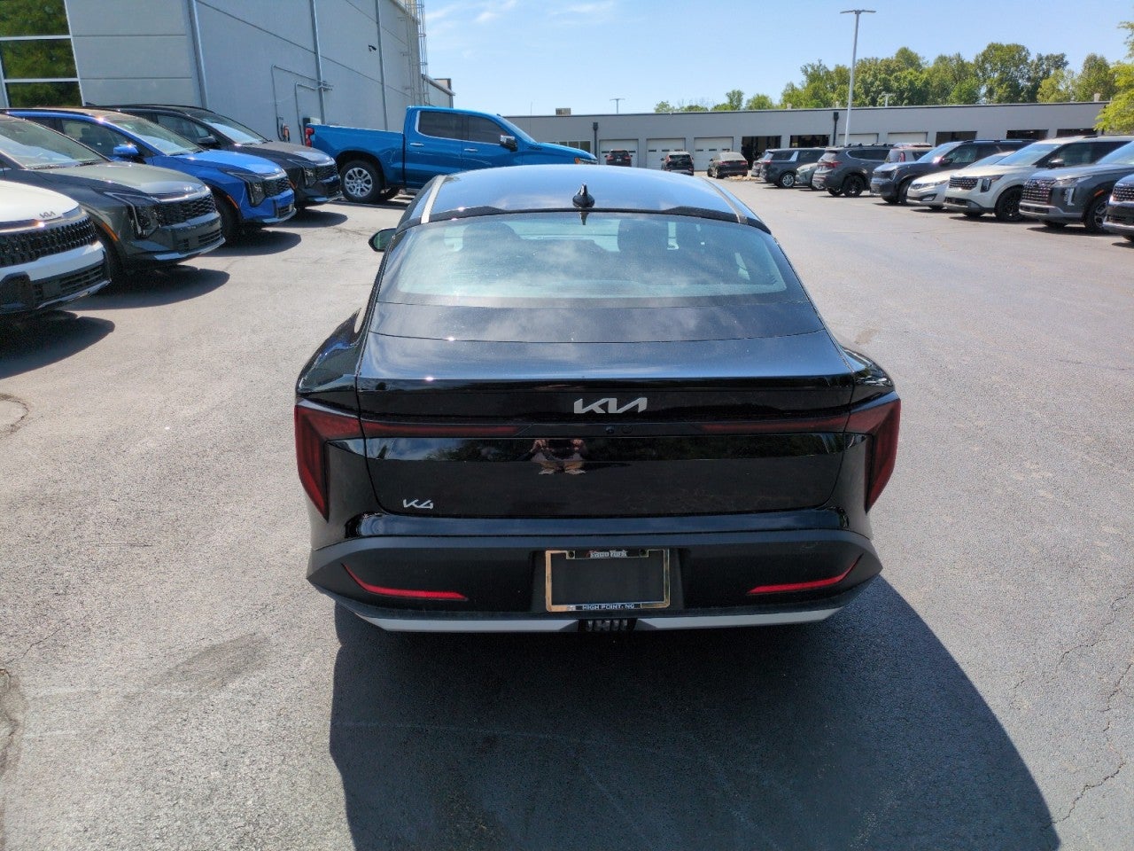 2026 Kia K4 LXS