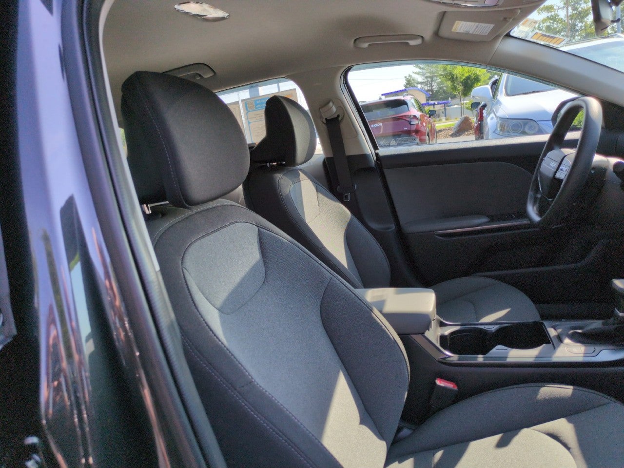 2025 Kia K4 LX