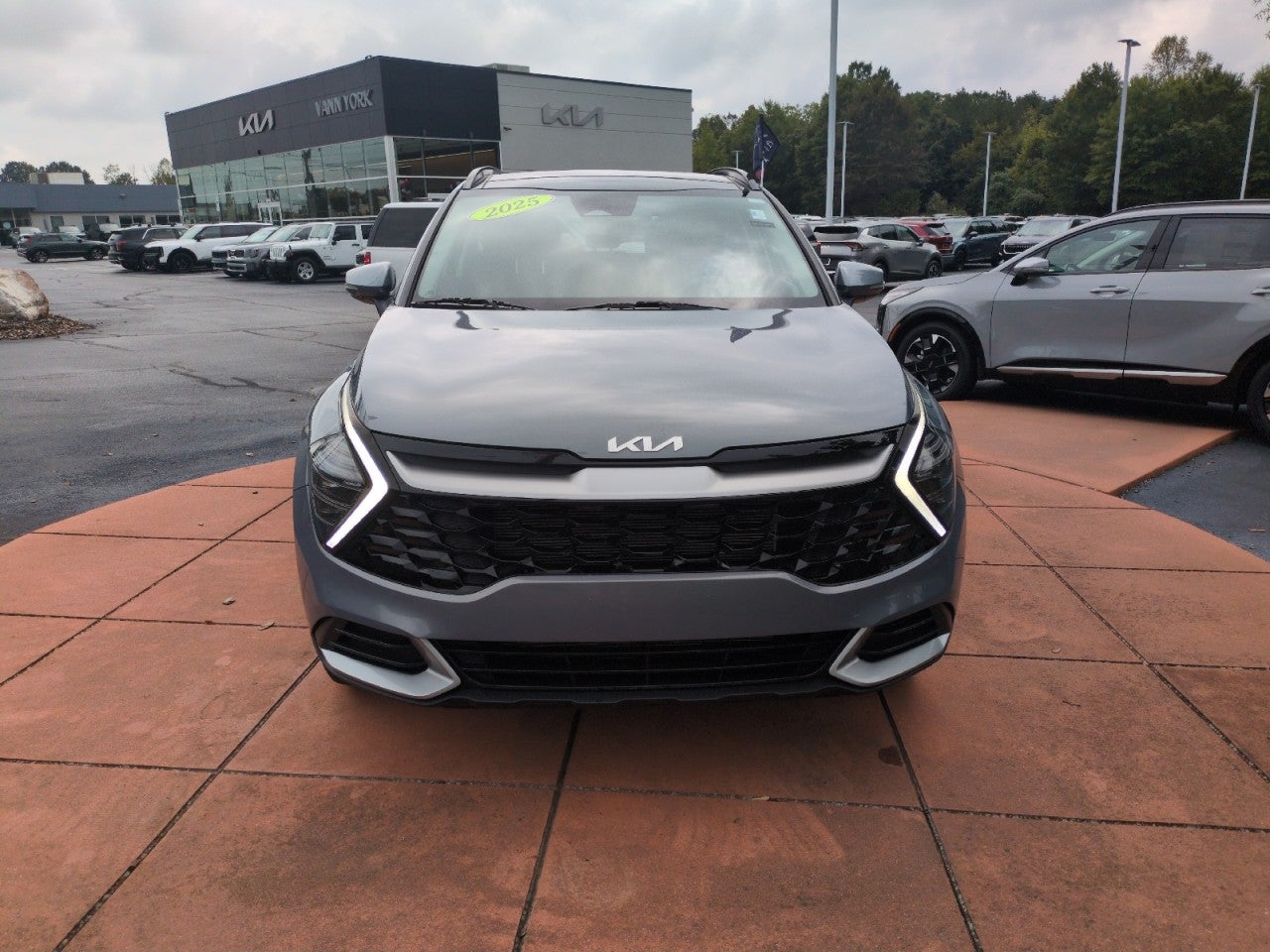 2025 Kia Sportage EX