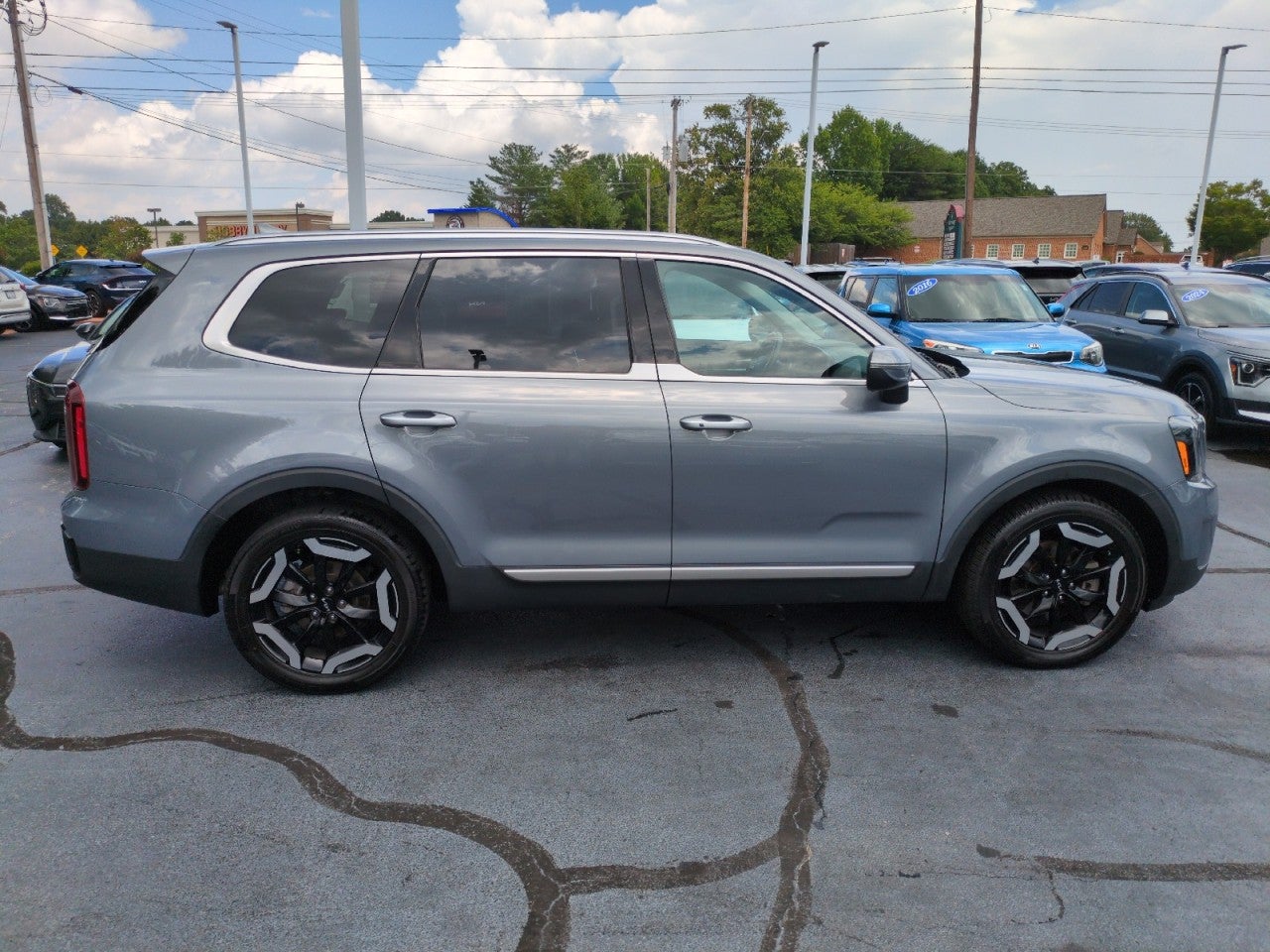 2023 Kia Telluride S