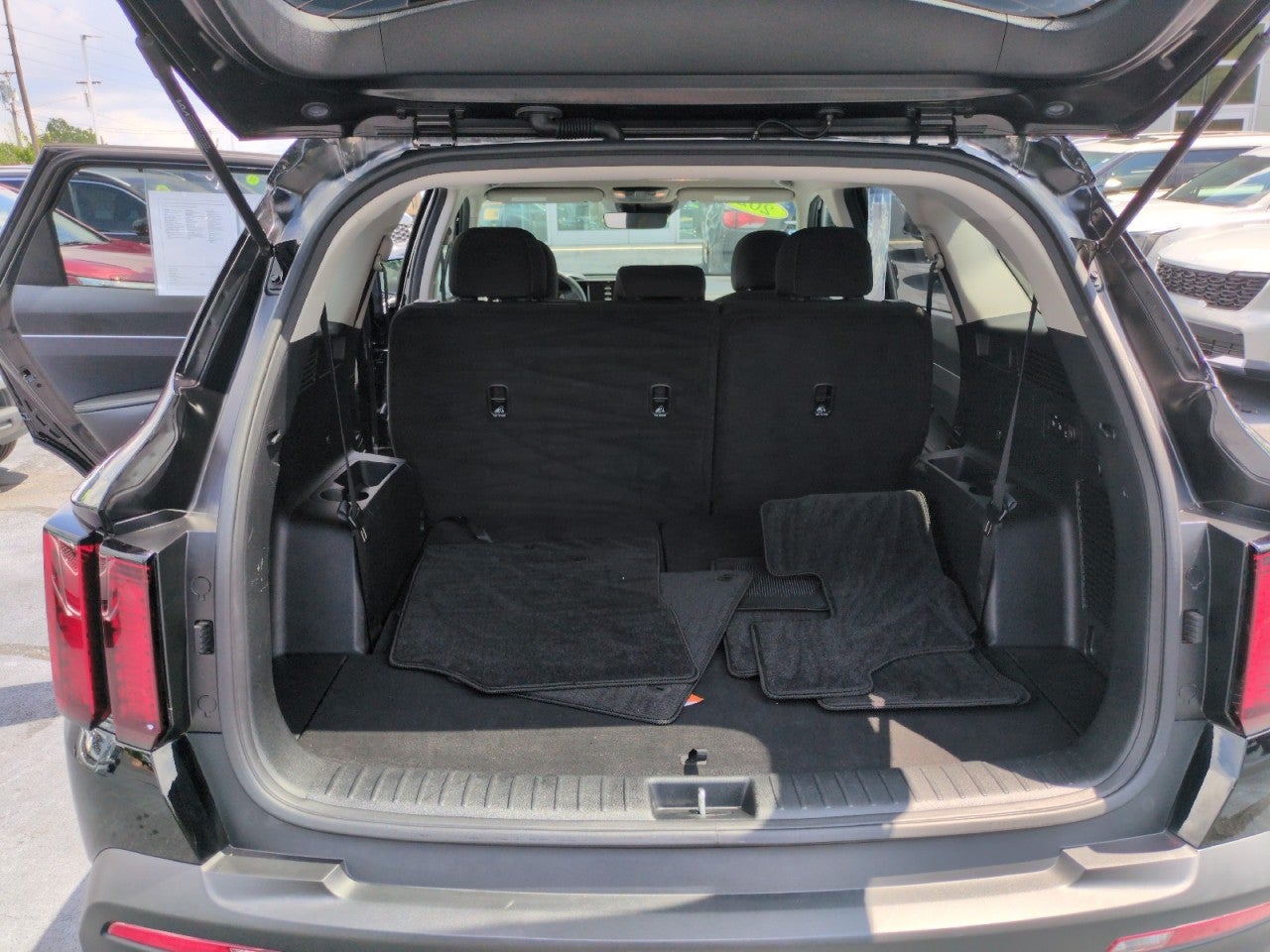 2023 Kia Sorento LX