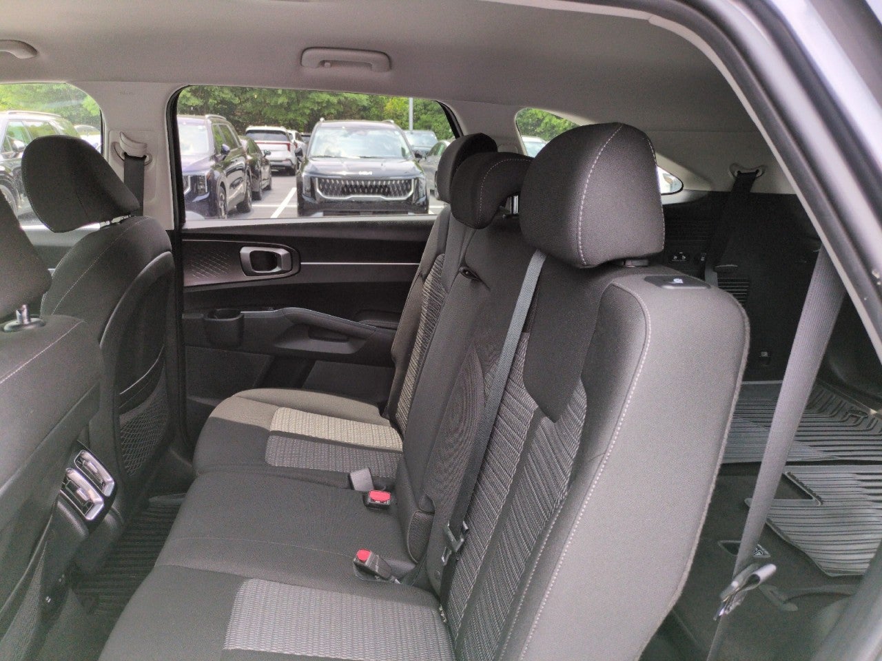 2023 Kia Sorento LX