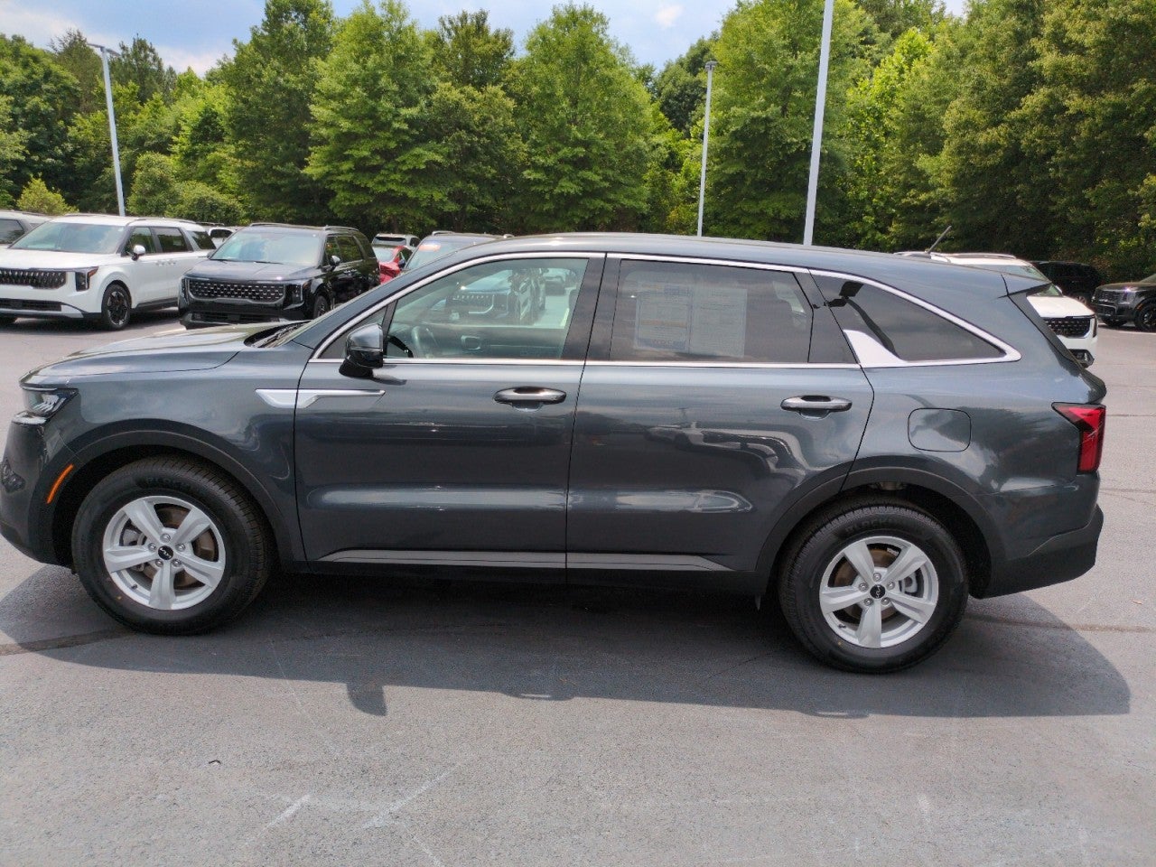 2023 Kia Sorento LX