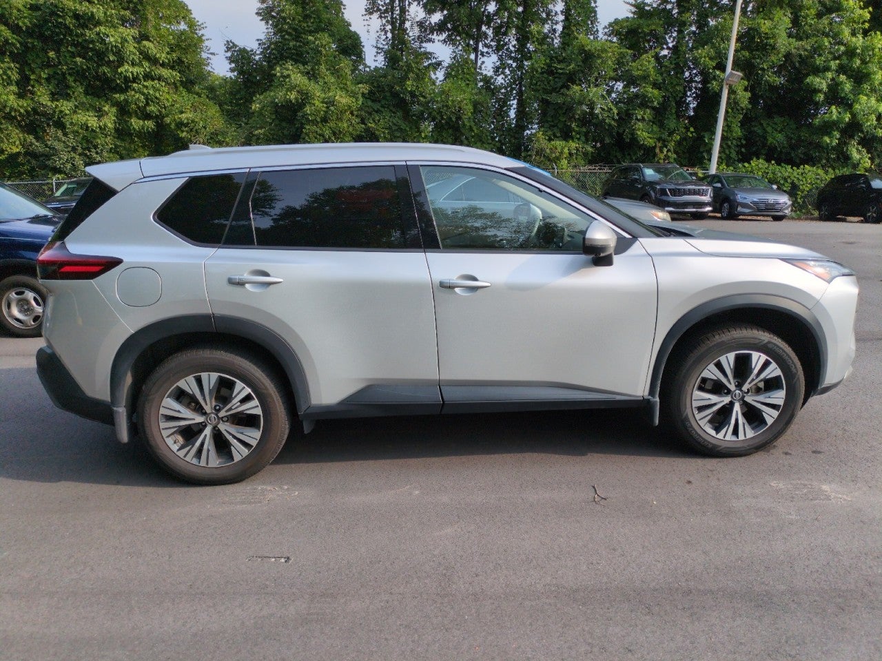 2021 Nissan Rogue SV