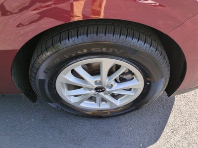2023 Kia Carnival LX