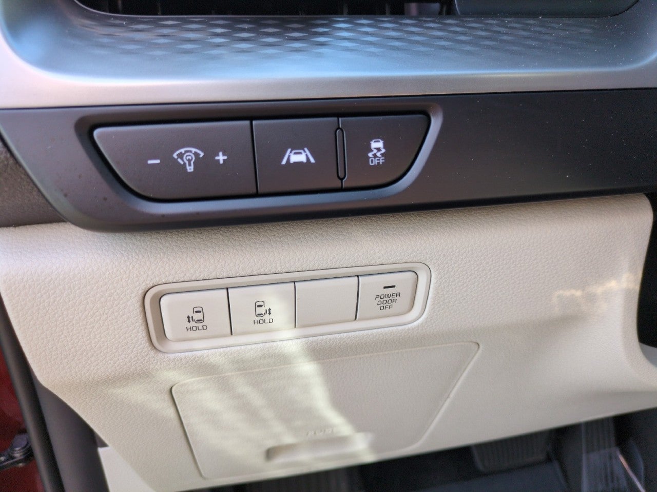 2023 Kia Carnival LX