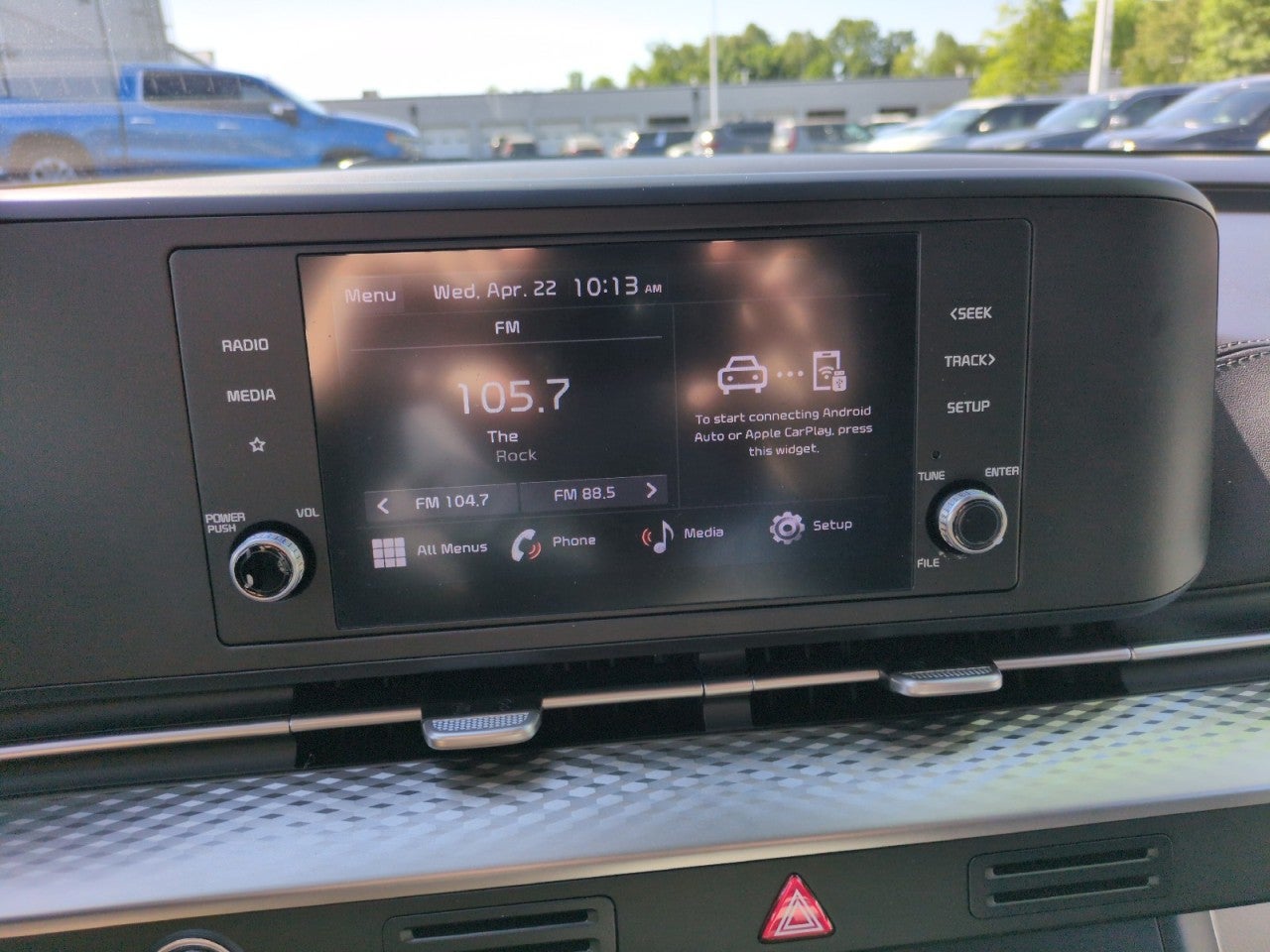 2023 Kia Carnival LX
