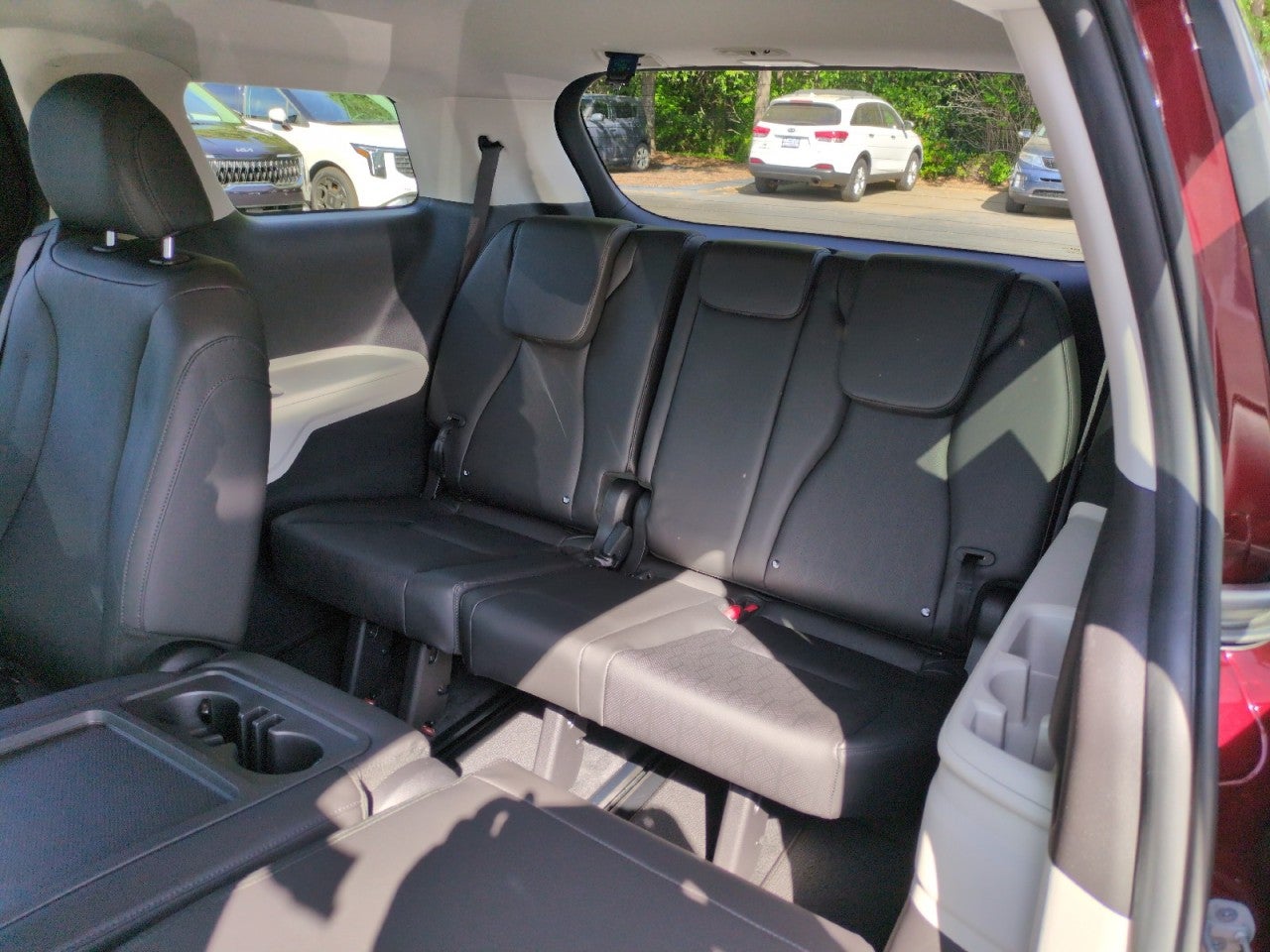 2023 Kia Carnival LX