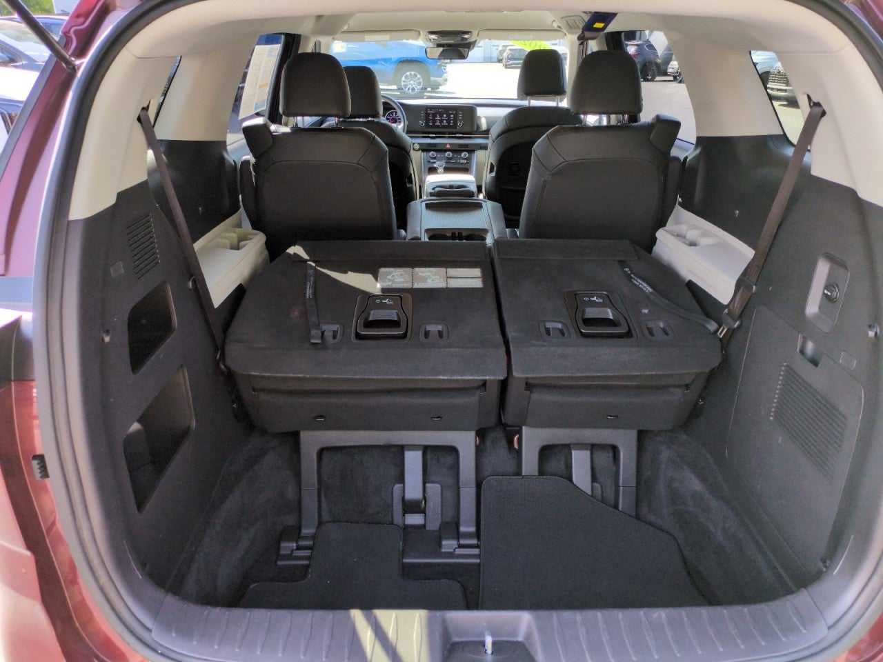 2023 Kia Carnival LX