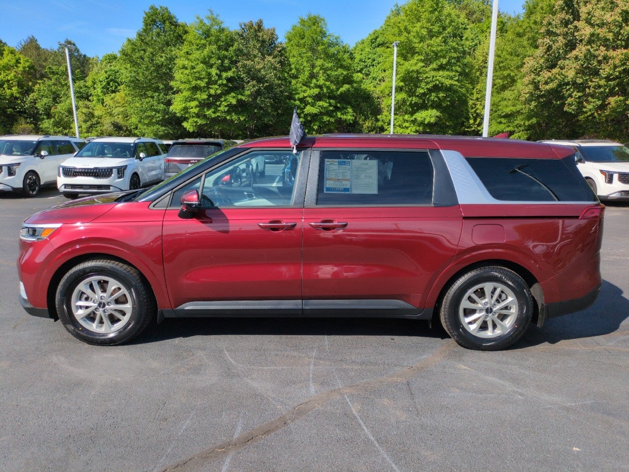2023 Kia Carnival LX