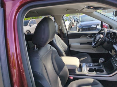 2023 Kia Carnival LX