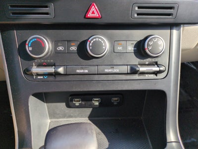 2023 Kia Carnival LX