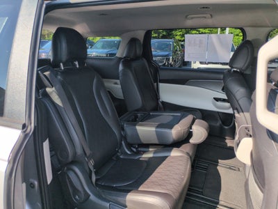 2023 Kia Carnival LX