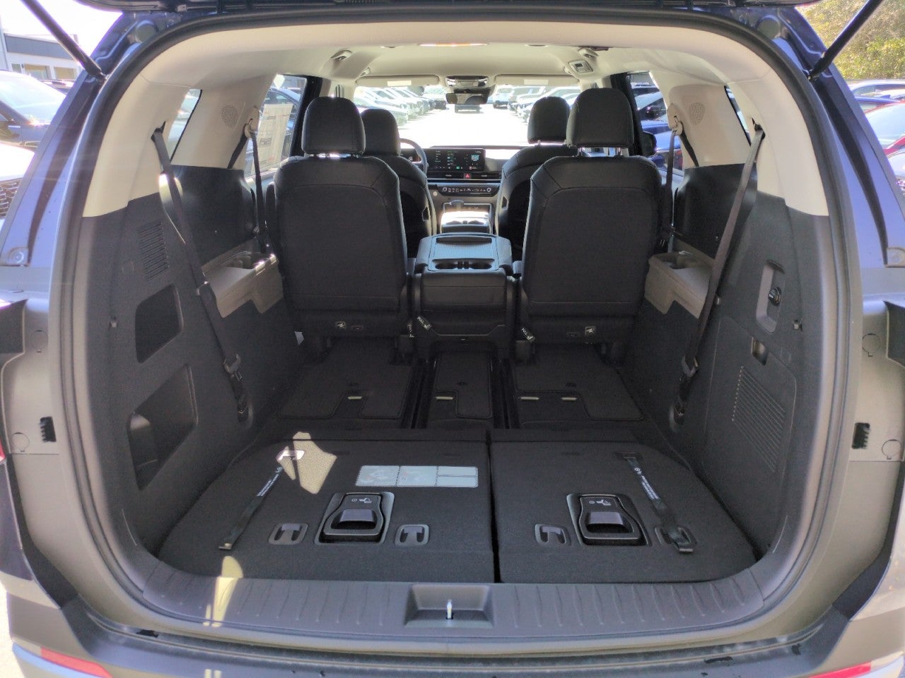 2027 Kia Carnival LXS