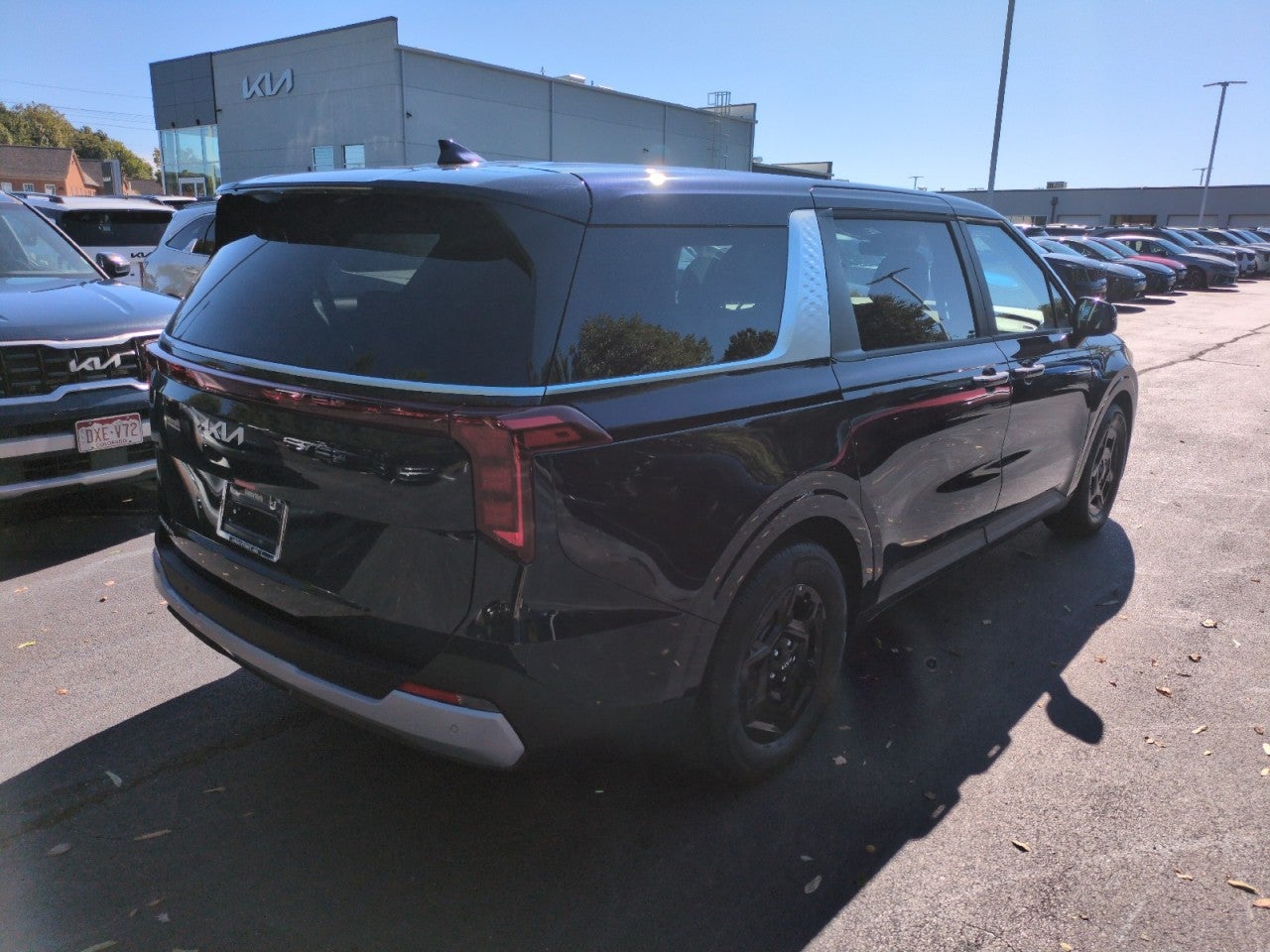 2027 Kia Carnival LXS
