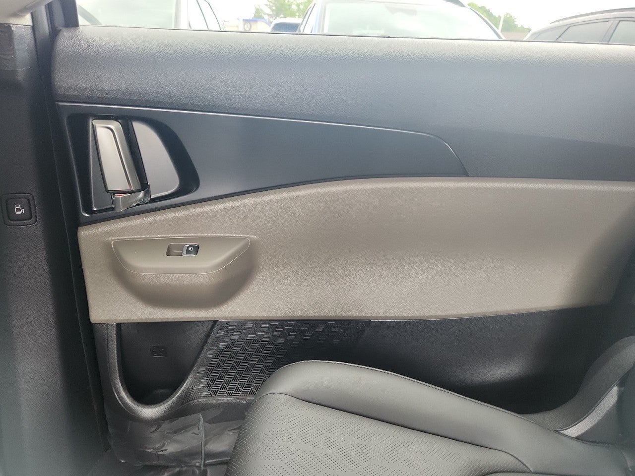 2027 Kia Carnival LXS
