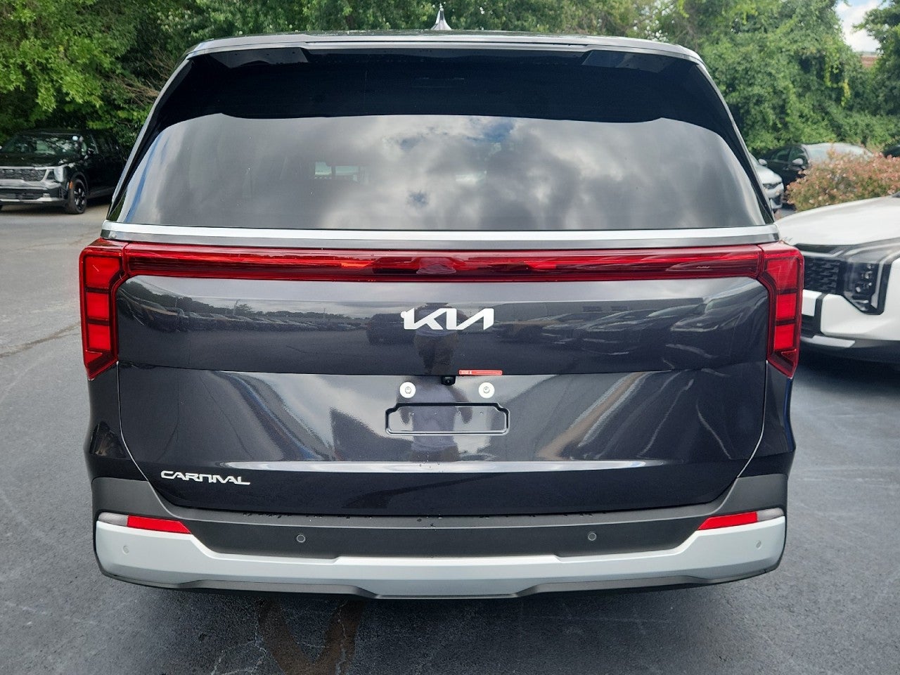 2027 Kia Carnival LXS