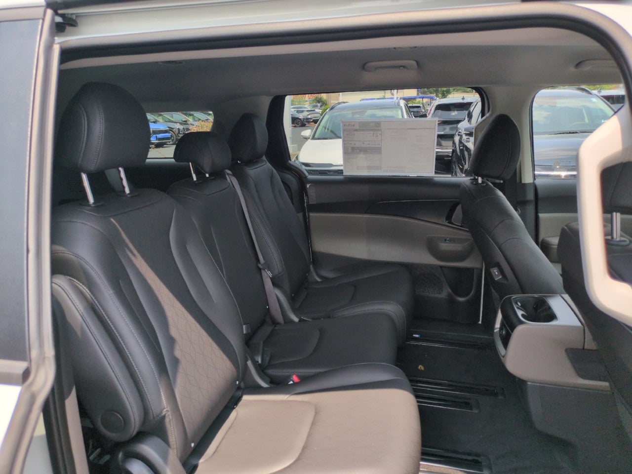 2026 Kia Carnival LX