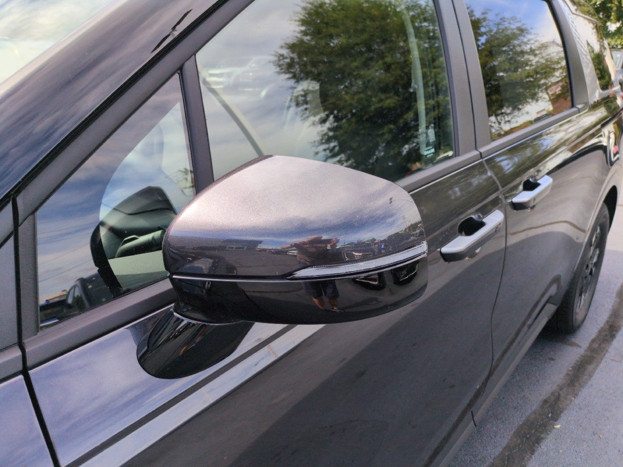 2027 Kia Carnival Hybrid LXS
