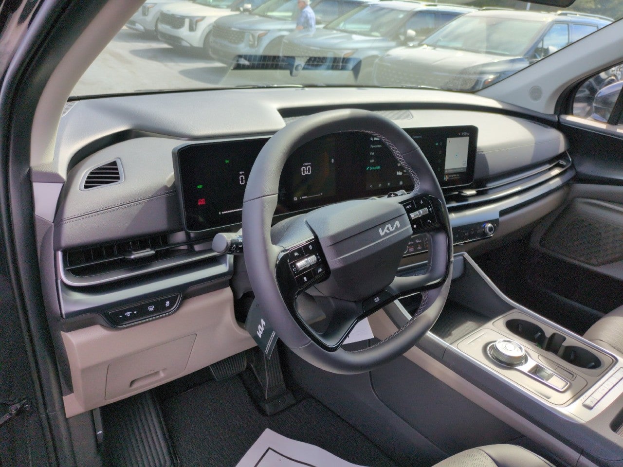 2027 Kia Carnival Hybrid LXS