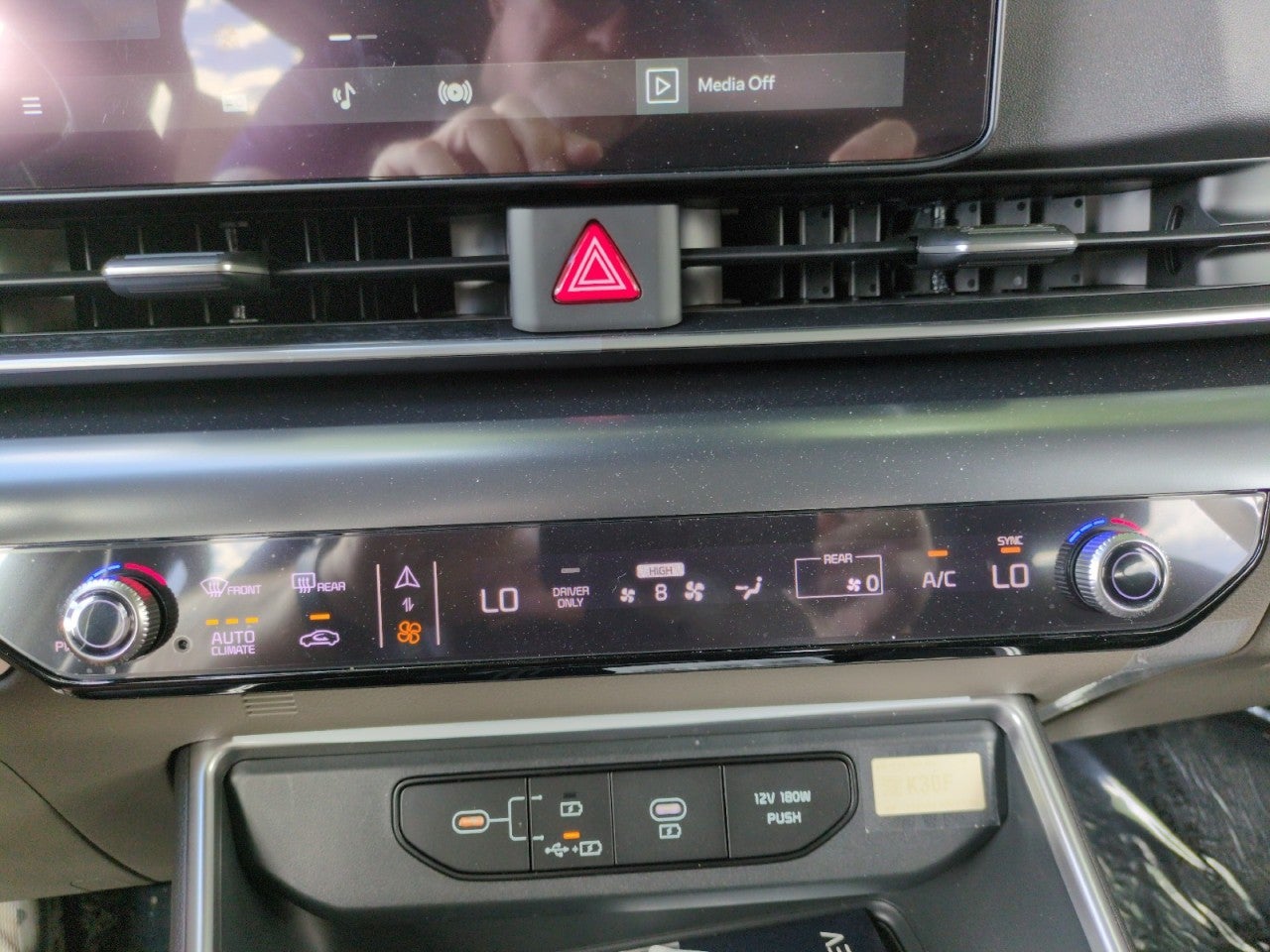 2026 Kia Carnival Hybrid LXS