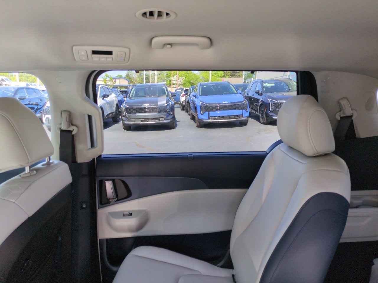 2026 Kia Carnival EX