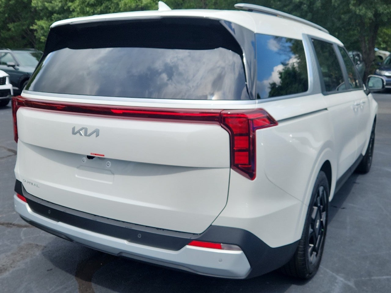 2027 Kia Carnival EX