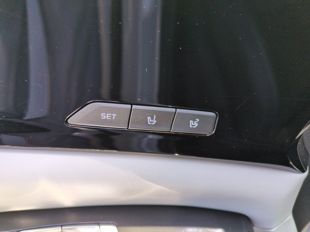 2022 Kia Carnival SX