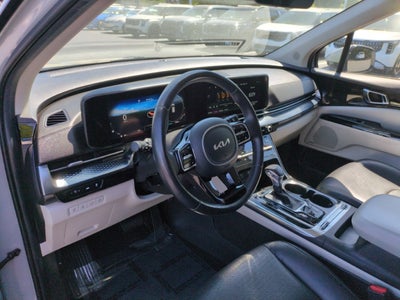 2022 Kia Carnival SX
