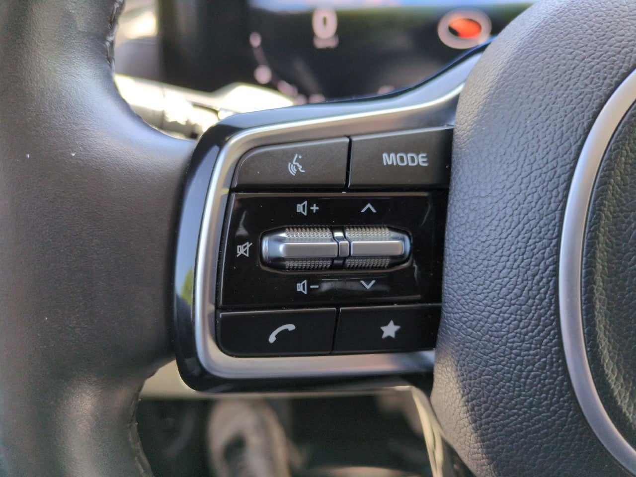 2022 Kia Carnival SX
