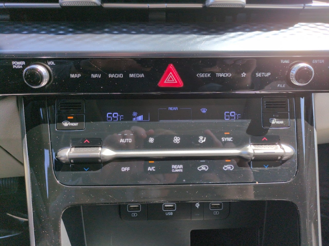 2022 Kia Carnival SX